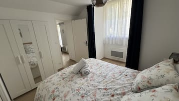 1 bedroom, iron/ironing board, travel crib, free WiFi