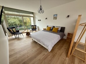 Fer et planche à repasser, Wi-Fi gratuit, draps fournis