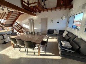 Dining - Chez Pape & Mame : Stella-Plage, Maison 10-12 Pers (Cucq)