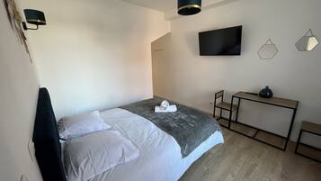 Strygejern/strygebræt, gratis Wi-Fi, sengetøj