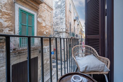 Private Luxury Suite in Bari Center