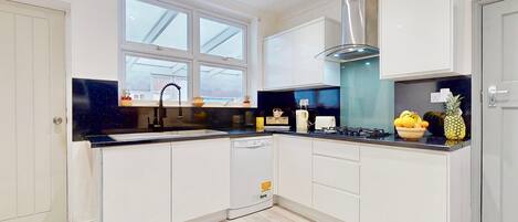 Fridge, microwave, oven, dishwasher