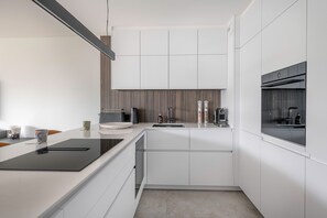 Frigorifero, forno, lavastoviglie, macchina per tè/caffè