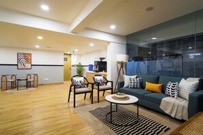 Lobby sitting area - Olive Baner by Embassy Group (Pune)