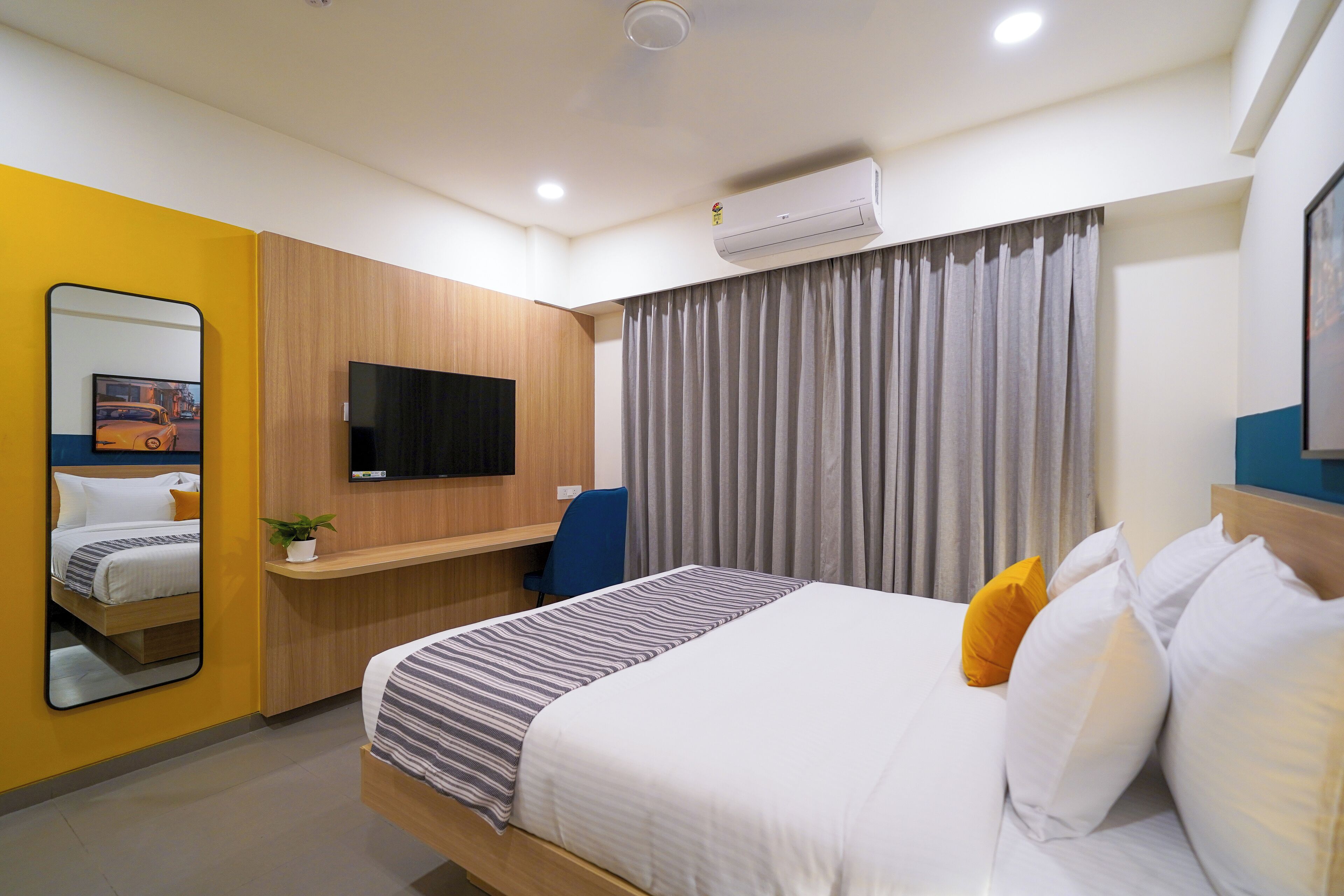 Habitación doble estándar | Escritorio, espacio para trabajar con laptop y wifi gratis 