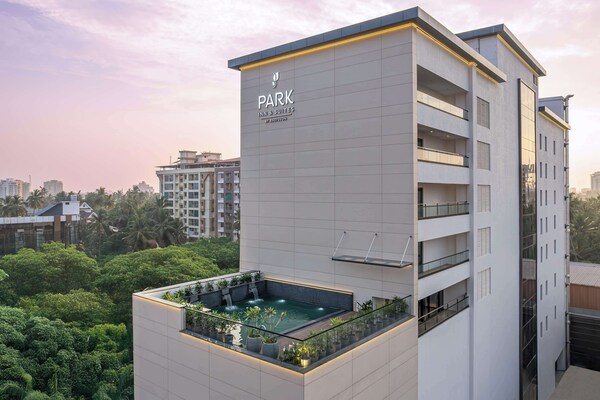 Park Inn & Suites By Radisson Thrissur East Fort - Thrissur