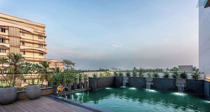 Park Inn & Suites By Radisson Thrissur East Fort