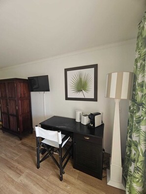 Comfort Apartment, Balcony, Sea View | Living area - TROPIC Appartements village vacances (Sainte-Anne)