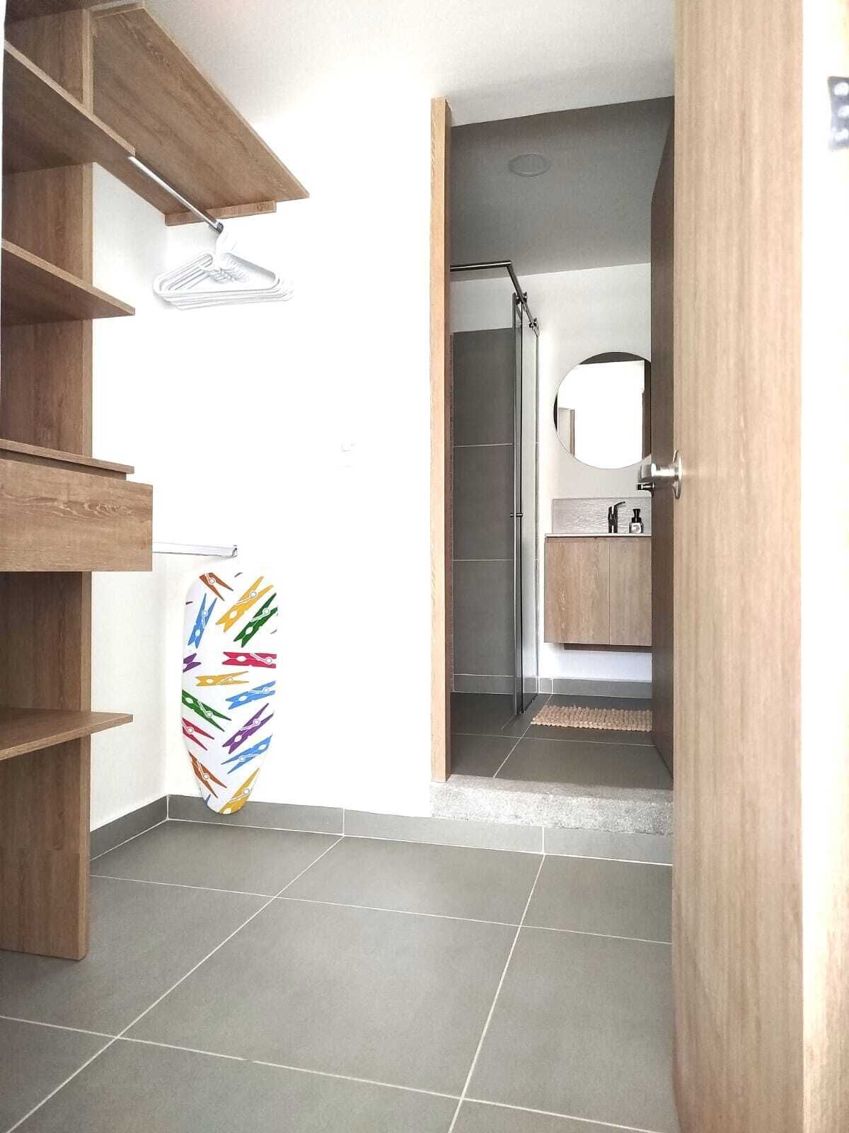 Luxury Cottage, 3 Bedrooms, Kitchen, Mountain View | 3 bedrooms, desk, laptop workspace, blackout curtains