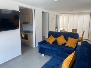 Premium Cottage, Pool View | Living area