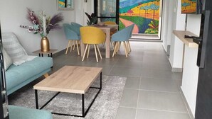 Luxury Cottage, 3 Bedrooms, Kitchen, Mountain View | Living area - Casas Campestres de Lujo con Piscina  (La Tebaida)