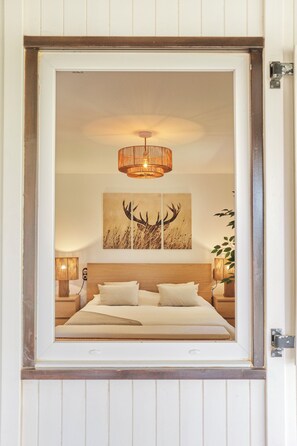 3 bedrooms, iron/ironing board, WiFi, bed sheets - The place where to have fun and relax with family and friends among nature & sun (malaga)