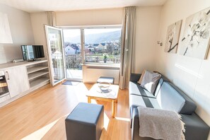 Comfort House, 1 Bedroom | Living room - Apartment With Balcony Near the Luxembourg's Border (Bollendorf)