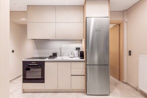 Luxury Studio, City View | Private kitchen | Espresso maker, coffee/tea maker, electric kettle