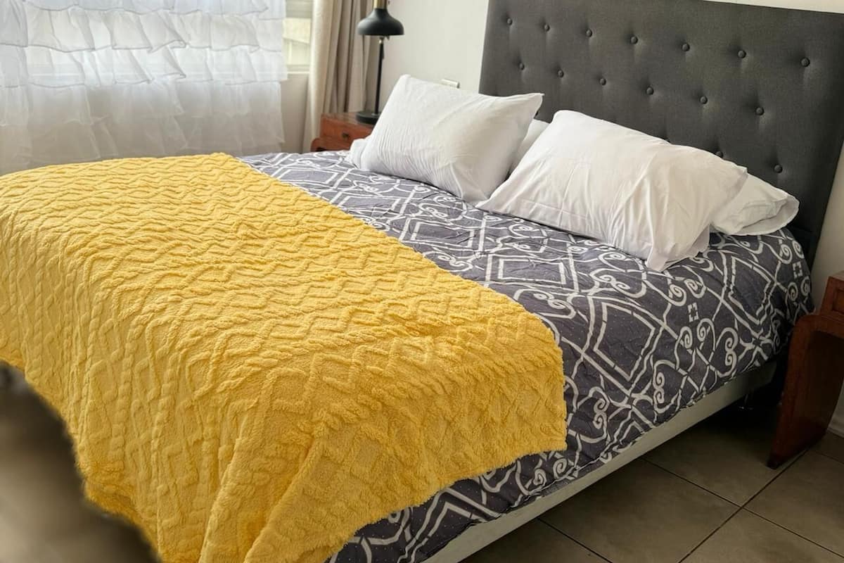 Family Apartment in Santiago | 1 bedroom, down comforters, iron/ironing board, WiFi (free)