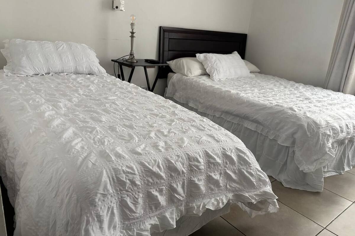Urban Studio in Santiago | 1 bedroom, down comforters, iron/ironing board, WiFi (free)
