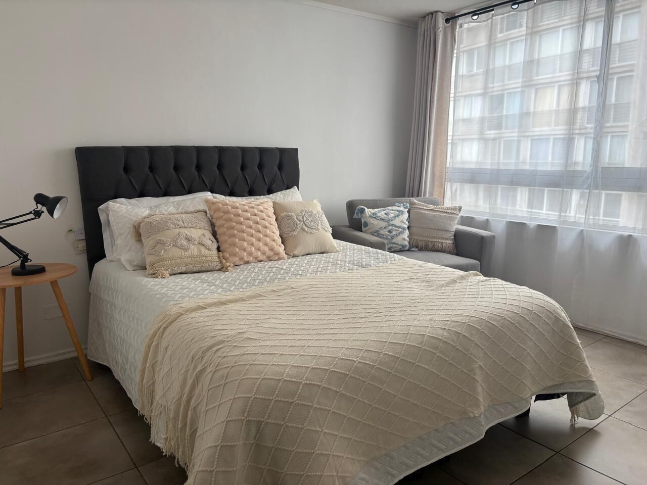 Classic-huoneisto, näköala pihalle | 1 makuuhuone, allergiatestatut vuodevaatteet, untuvapeitot