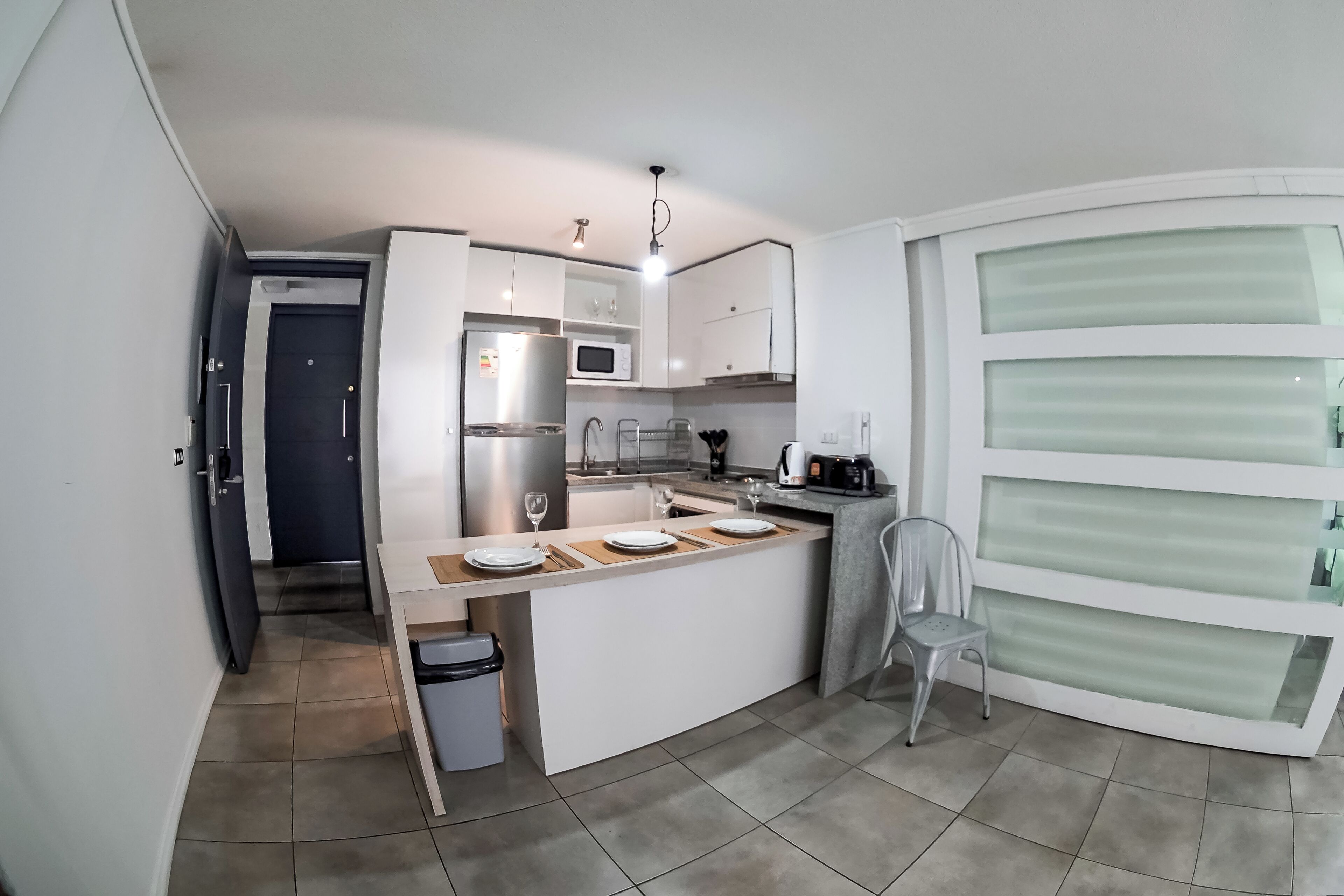 Urban Nest Apartment | 私人廚房 | 微波爐、烤箱、咖啡機/沖茶器、電熱水壺