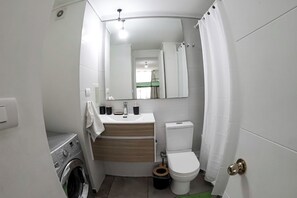 Urban Nest Apartment | 1 bedroom, down comforters, individually decorated - Apartamentos Amélie (Santiago)