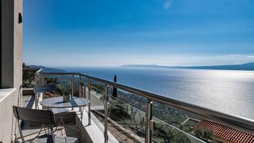 Villa | 9 bedrooms, desk, soundproofing