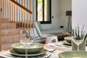 9 bedrooms, desk, soundproofing - Kalma Luxury Villas Kalamata (Kalamata)