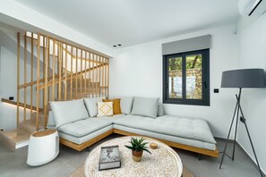 9 bedrooms, desk, soundproofing - Kalma Luxury Villas Kalamata (Kalamata)