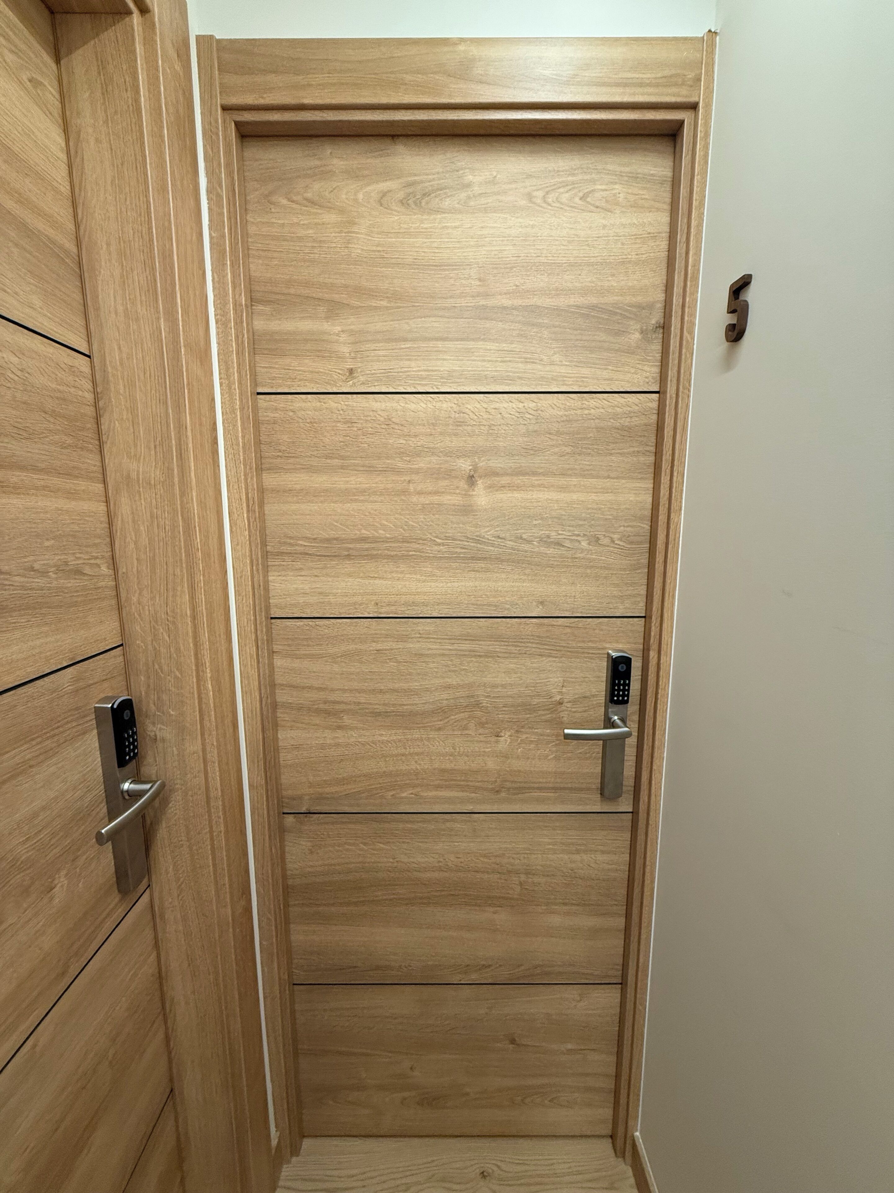 Triple Room, 3 Twin Beds, Private Bathroom | Free WiFi, bed sheets