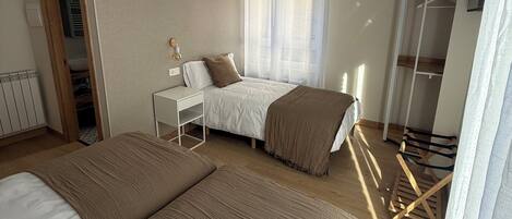 Triple Room, 3 Single Beds, Private Bathroom | Free WiFi, bed sheets