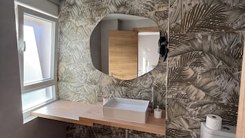 Double Room, 2 Twin Beds, Private Bathroom, City View | Bathroom | Shower, rainfall showerhead, hair dryer, towels