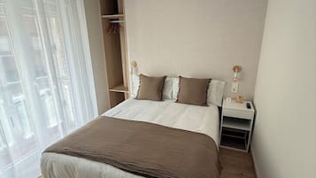 Double Room, 1 Double Bed, Private Bathroom, City View | Free WiFi, bed sheets