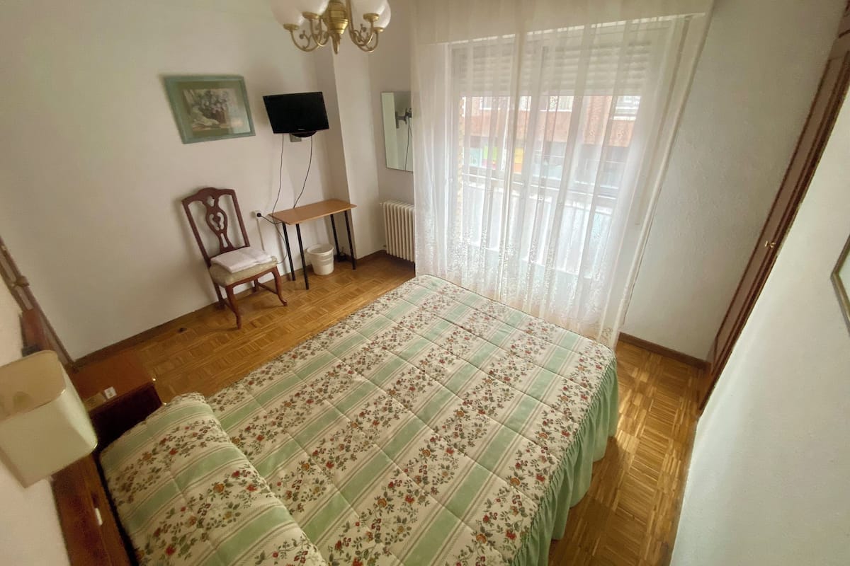 Double Room, 1 Double Bed, Shared Bathroom, City View | Free WiFi, bed sheets