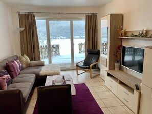 Living area - Fantastic apartment in Flachau ski-in/ski-out, panoramic view/dog-friendly (Flachau)