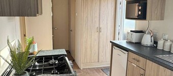 3 Bedroom Stunning Caravan Justin