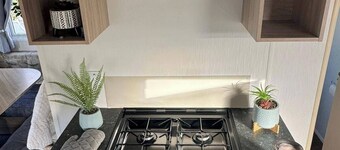 3 Bedroom Stunning Caravan Justin