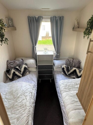 Olivia Caravan Sleeps 6 With Wi-fi