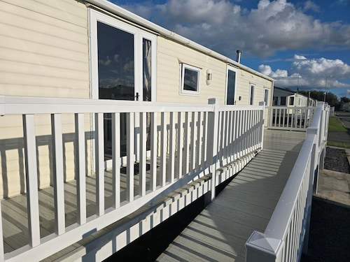 Patricia 3 Bed Balcony in Rhyl