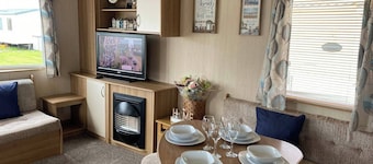 3 Bed Caravan Rob in Rhyl