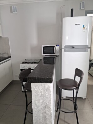 Apartment, City View | Private kitchen