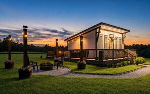 Property grounds - Sunset Tiny House Retreat | Fire Pit & Starry Sky (Logan)