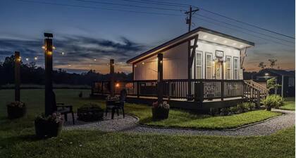 The Hart of Hocking Hills (The Coop)