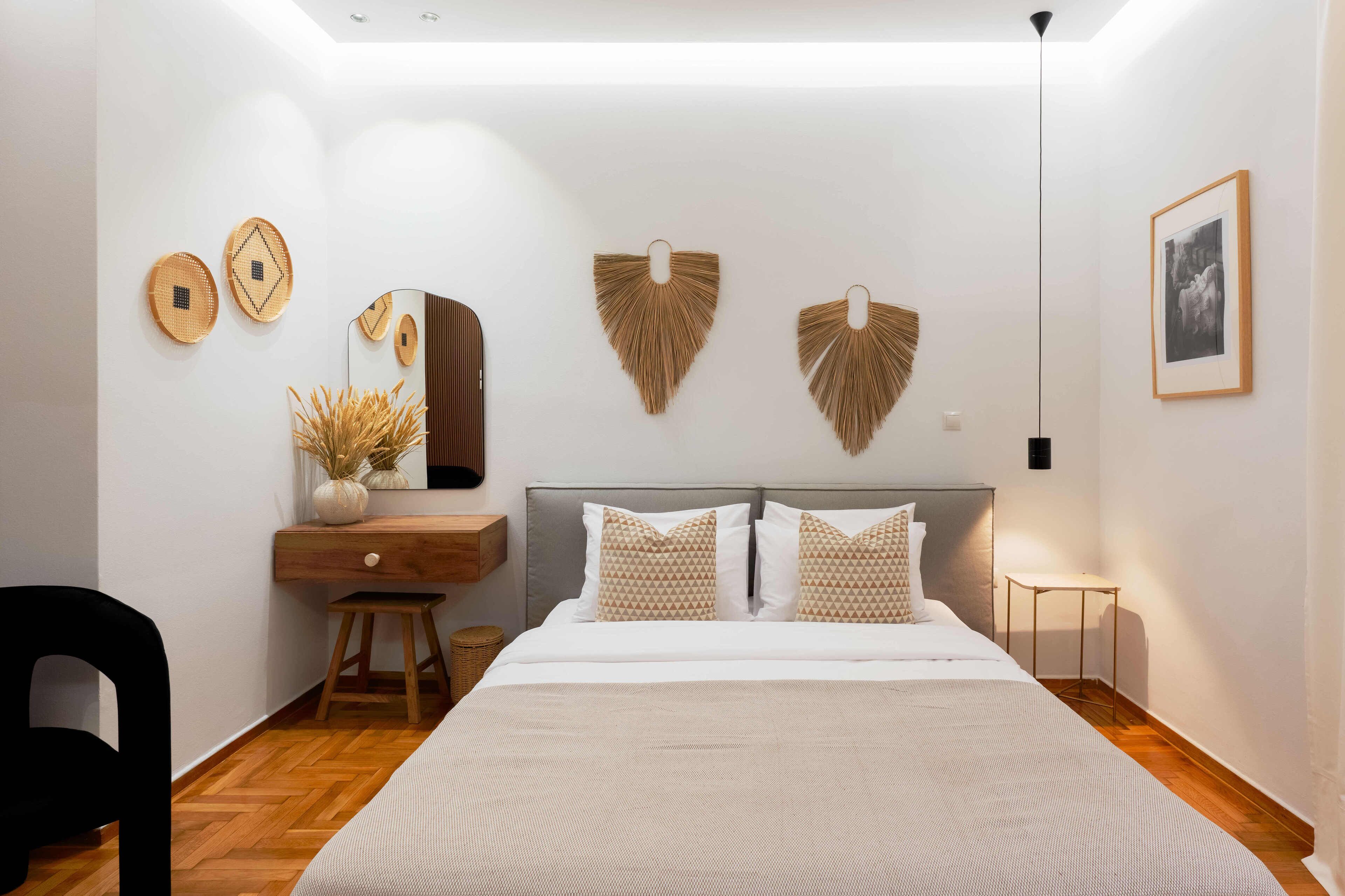 خزنة داخل الغرفة وستائر تعتيم ومكواة/لوح كي وواي فاي مجانًا