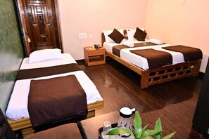 Family Double Room, Balcony, City View | Free WiFi - JAYA PARADISE Murdeswar (Bhatkal)