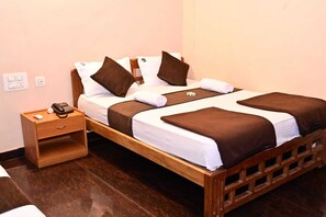Family Double Room, Balcony, City View - JAYA PARADISE Murdeswar (Bhatkal)