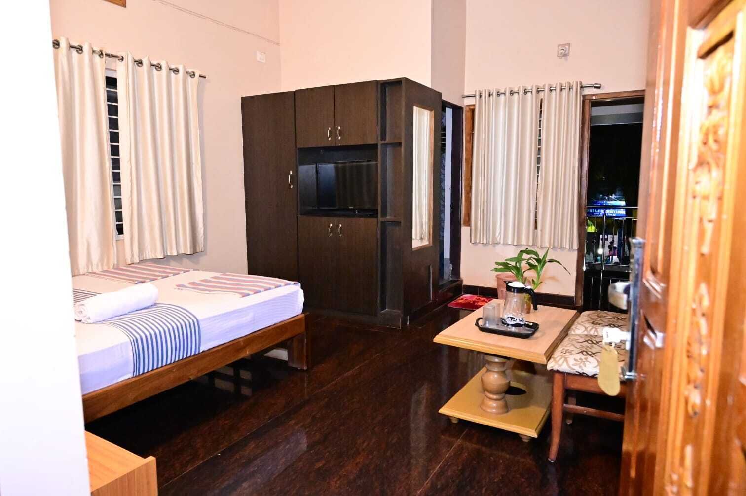 Classic Double Room, Balcony, City View | Free WiFi