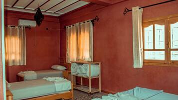 In-room safe, free WiFi