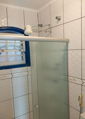 In-room safe, soundproofing, iron/ironing board, free WiFi - Recanto da Cleide (Paraty)