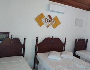 Caja de seguridad en la habitación y sistema de insonorización