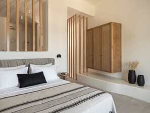 Premium Apartment, 1 Bedroom, Kitchen, Sea View | 1 bedroom, in-room safe, individually decorated, individually furnished - Saluti Da Stampalia Chora (Astypalaia)