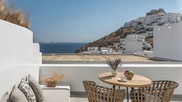 Deluxe Apartment, 1 Bedroom, Kitchen, Sea View | Balcony