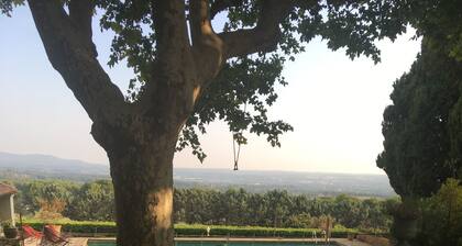 Bastide 400 m2 , 7 chambres Vue 180° Aix en Provence